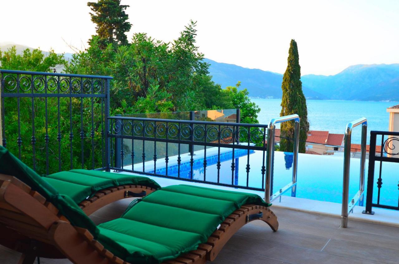Leut Stone Residence Tivat Extérieur photo