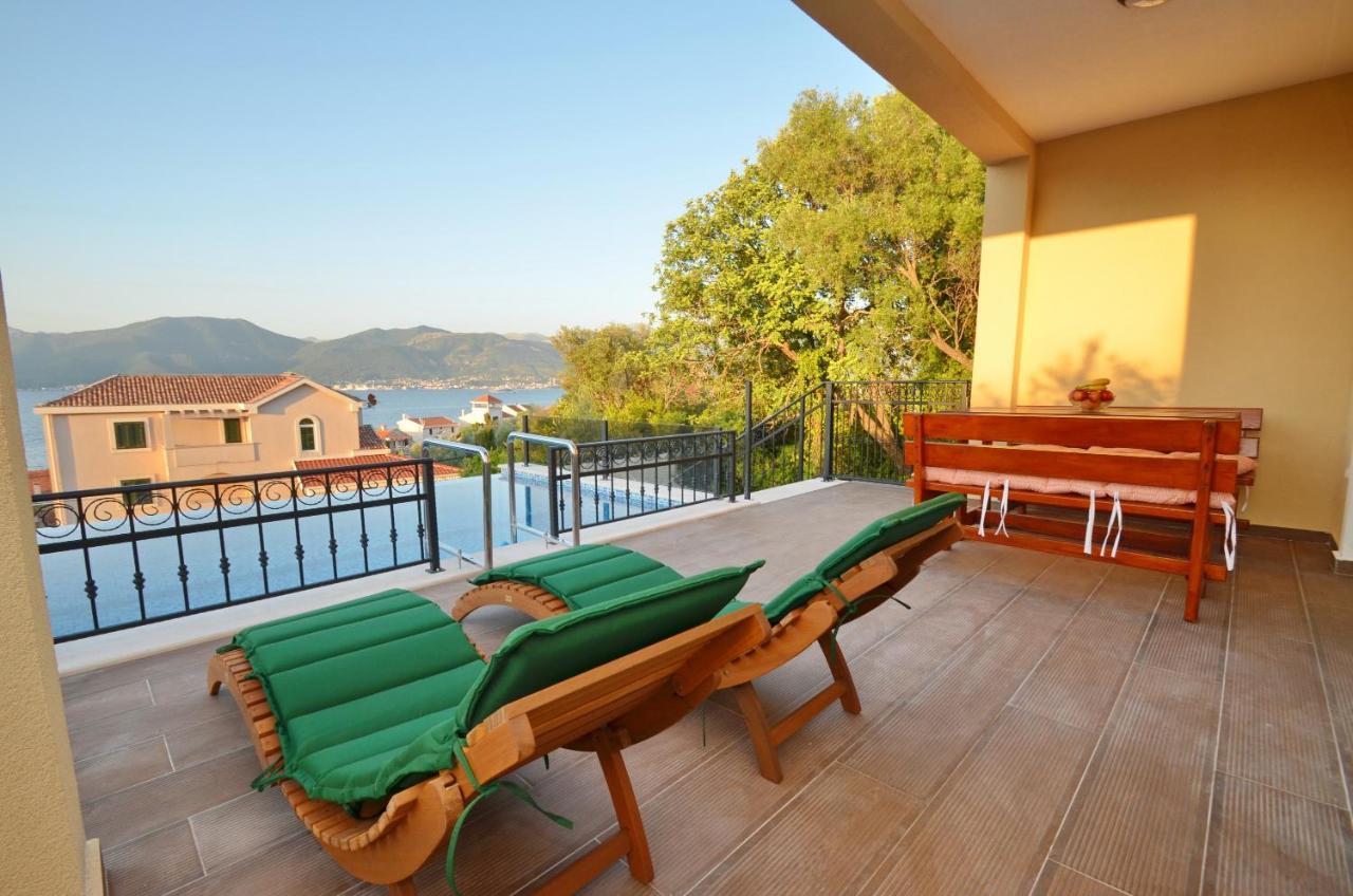 Leut Stone Residence Tivat Extérieur photo