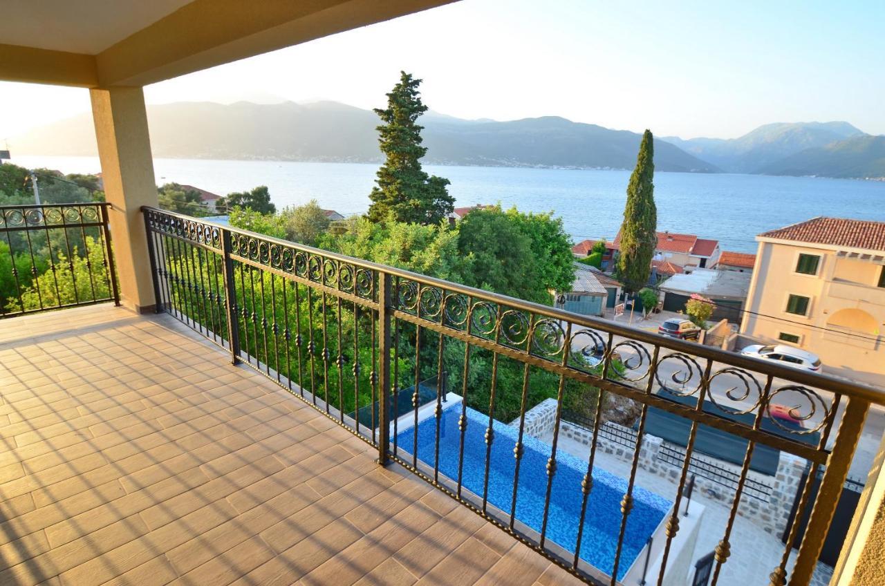 Leut Stone Residence Tivat Extérieur photo