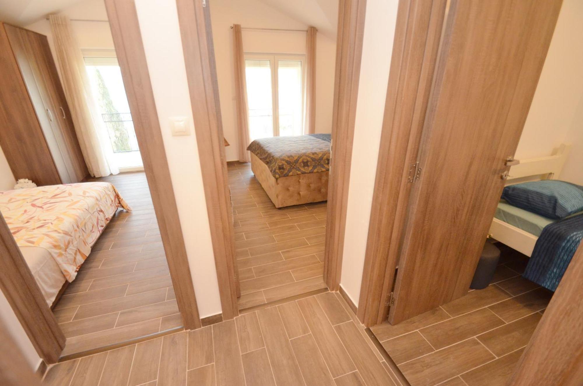 Leut Stone Residence Tivat Chambre photo