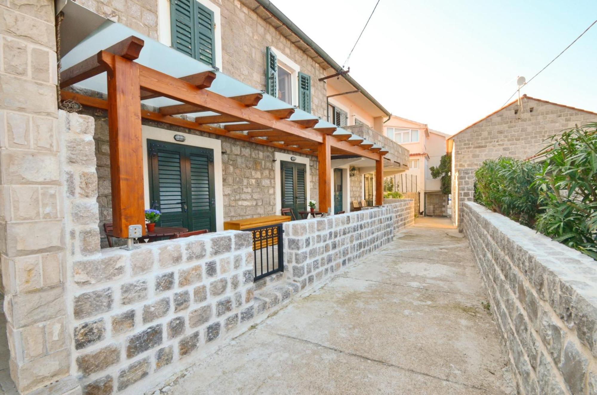 Leut Stone Residence Tivat Chambre photo