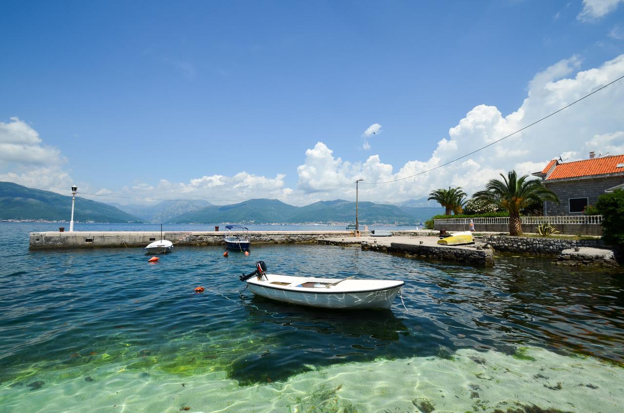 Leut Stone Residence Tivat Extérieur photo